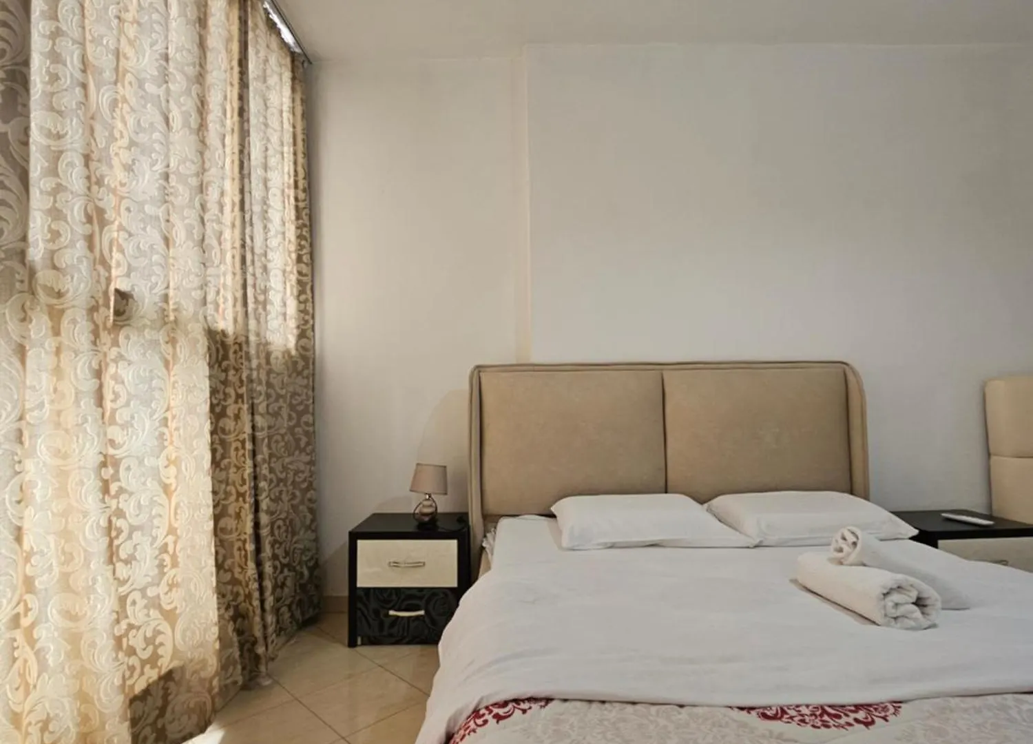 Aura Skanderbeg Square Apartments Tirana Albania