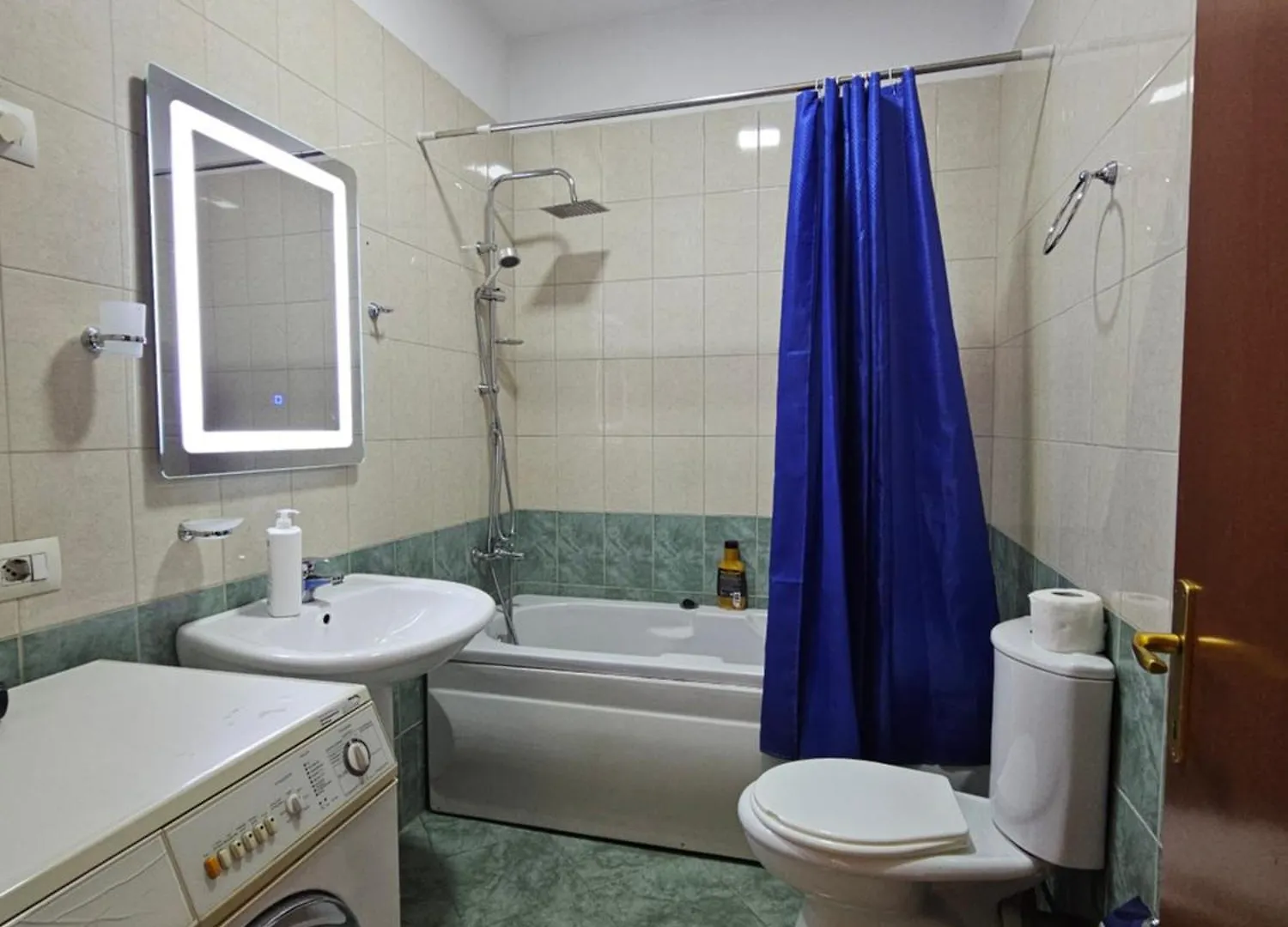 Aura Skanderbeg Square Apartments Tirana