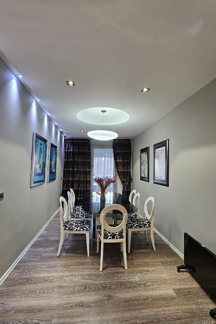 Aura Skanderbeg Square Apartments Tirana Albânia