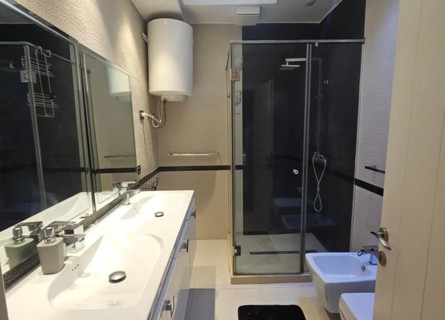 Aura Skanderbeg Square Apartments Tirana 0*,  Albania