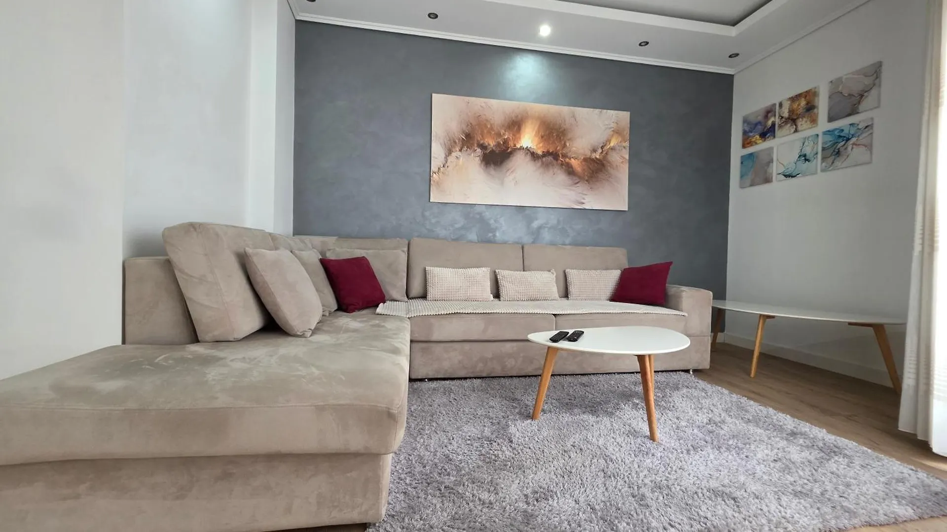 Aura Skanderbeg Square Apartments Tirana