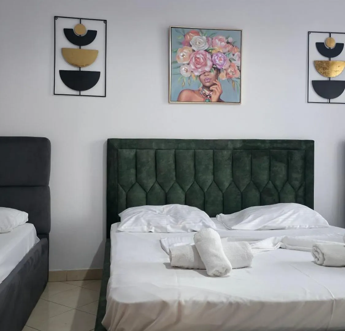 Aura Skanderbeg Square Apartments Tirana 0*,  Albânia